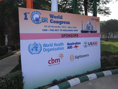 �X�|���T�[�����\�L���ꂽ�{�[�h�ʐ^