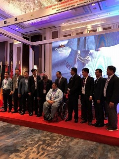 ��5��J�Í��J���{�W�A�̑�\�c�ʐ^